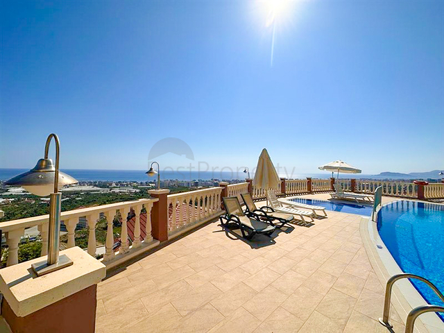 5+1 Design renovierte Villa