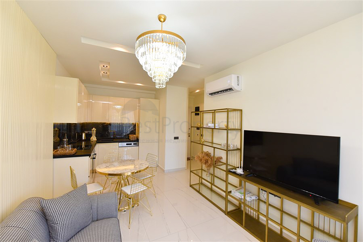 1+1-Wohnung 300 m vom Kleopatra-Strand entfernt