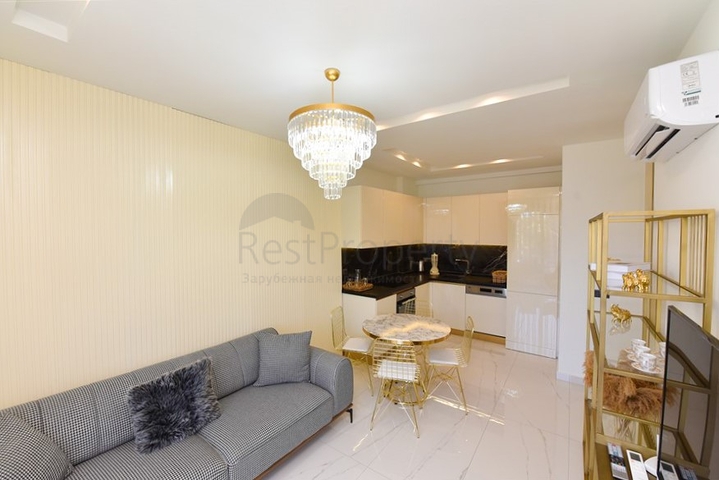 1+1-Wohnung 300 m vom Kleopatra-Strand entfernt