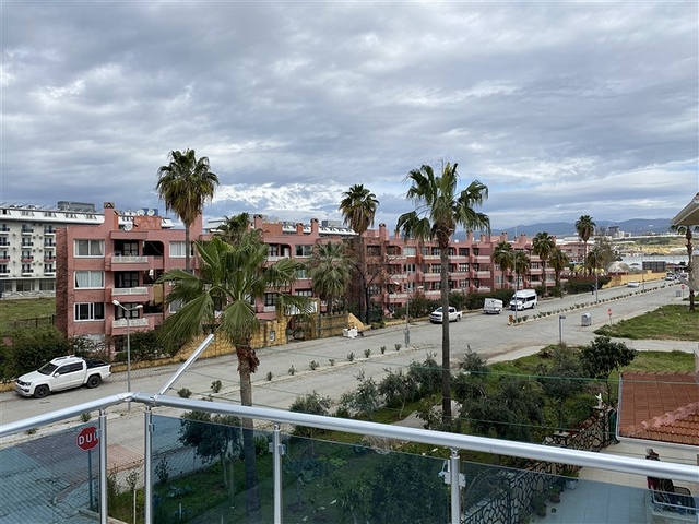 Villa 6+2 mit Pool in Konakli