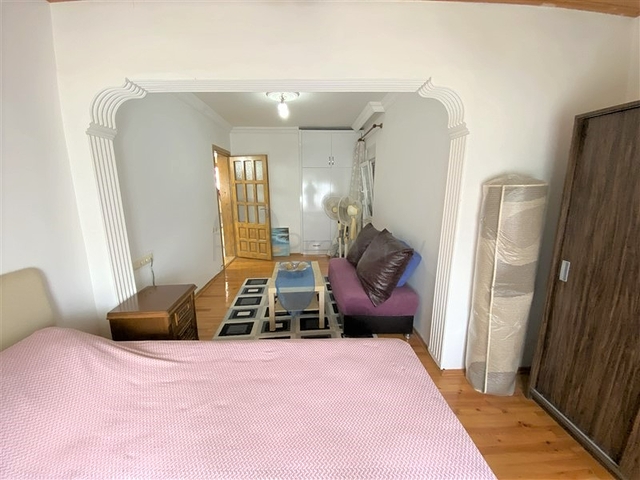 Villa 6+2 mit Pool in Konakli