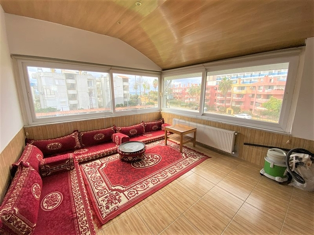 Villa 6+2 mit Pool in Konakli