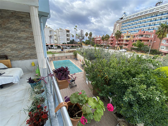 Villa 6+2 mit Pool in Konakli