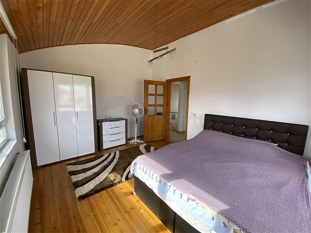 Villa 6+2 mit Pool in Konakli