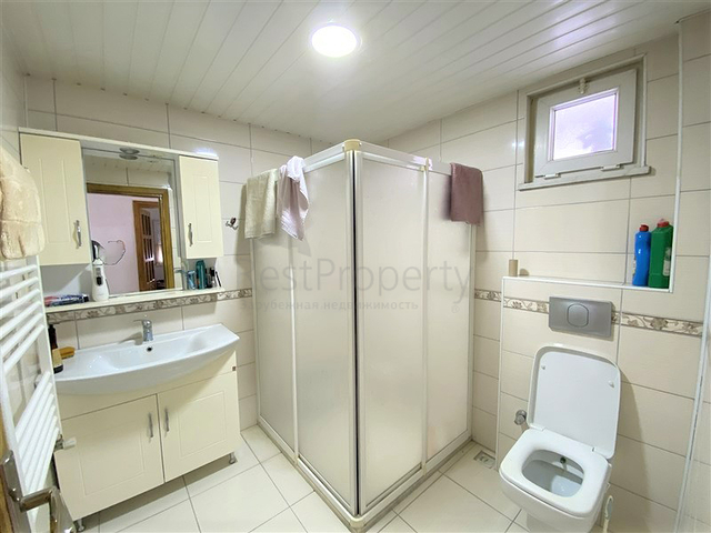 Villa 6+2 mit Pool in Konakli