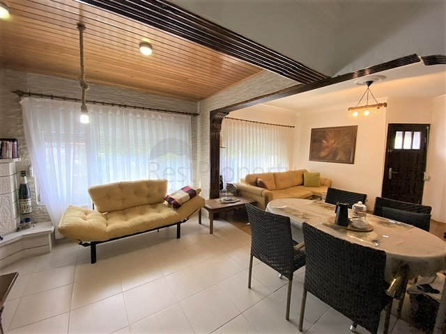 Villa 6+2 mit Pool in Konakli