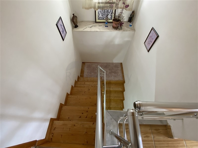 Villa 6+2 mit Pool in Konakli