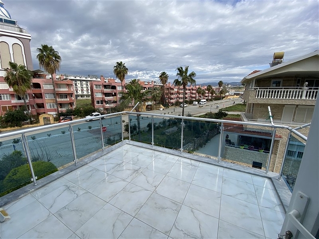 Villa 6+2 mit Pool in Konakli