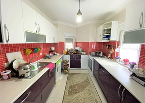 Villa 6+2 mit Pool in Konakli