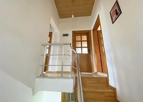 Villa 6+2 mit Pool in Konakli