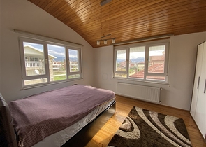 Villa 6+2 mit Pool in Konakli