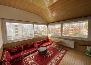 Villa 6+2 mit Pool in Konakli