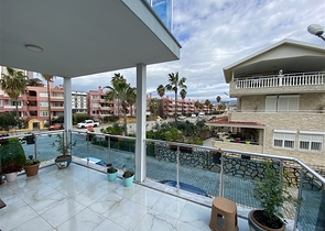 Villa 6+2 mit Pool in Konakli