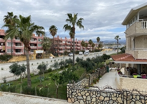 Villa 6+2 mit Pool in Konakli