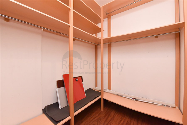 Geräumiges Penthouse vom Eigentümer 3+1 mit separater Küche 200 Meter vom Meer entfernt in der Nähe von Oba