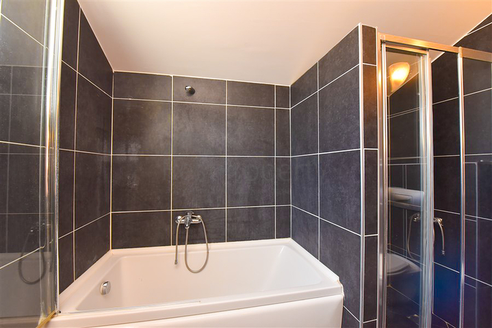 Geräumiges Penthouse vom Eigentümer 3+1 mit separater Küche 200 Meter vom Meer entfernt in der Nähe von Oba