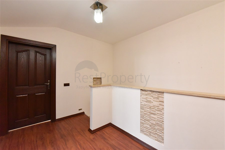 Geräumiges Penthouse vom Eigentümer 3+1 mit separater Küche 200 Meter vom Meer entfernt in der Nähe von Oba