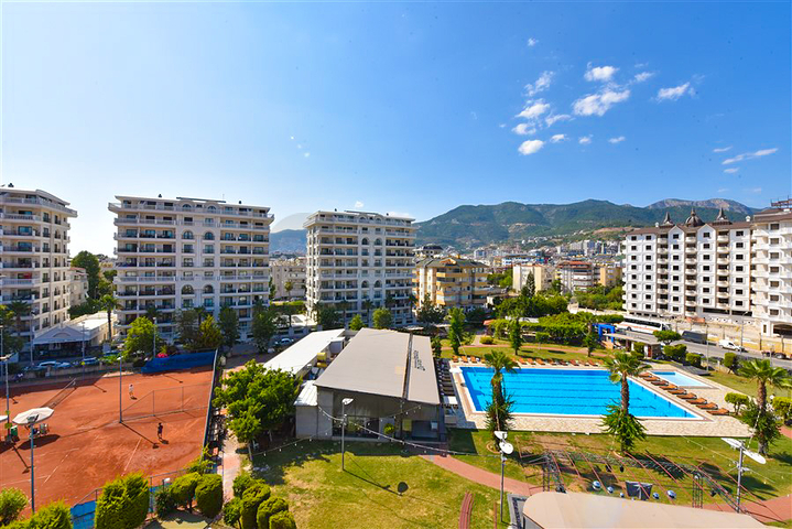 Geräumiges Penthouse vom Eigentümer 3+1 mit separater Küche 200 Meter vom Meer entfernt in der Nähe von Oba