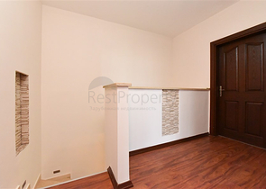 Geräumiges Penthouse vom Eigentümer 3+1 mit separater Küche 200 Meter vom Meer entfernt in der Nähe von Oba