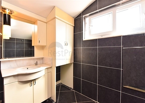 Geräumiges Penthouse vom Eigentümer 3+1 mit separater Küche 200 Meter vom Meer entfernt in der Nähe von Oba