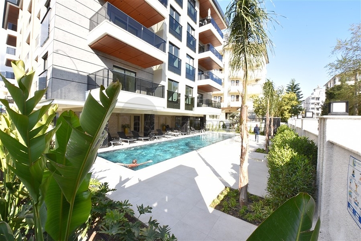 1+1 möblierte Wohnung in einem neuen Komplex auf Cleopatra