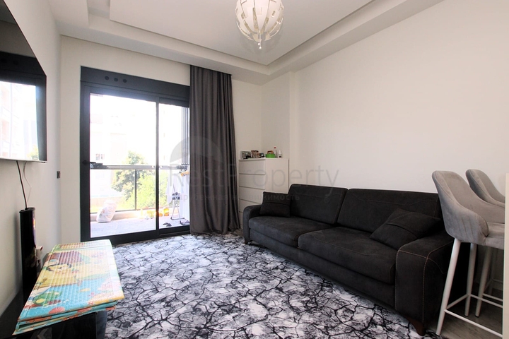 1+1 möblierte Wohnung in einem neuen Komplex auf Cleopatra