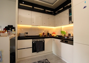 1+1 möblierte Wohnung in einem neuen Komplex auf Cleopatra