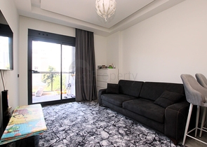 1+1 möblierte Wohnung in einem neuen Komplex auf Cleopatra