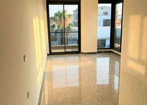 Penthouse 2+1 in Verbindung mit der Infrastruktur im Bezirk Oba