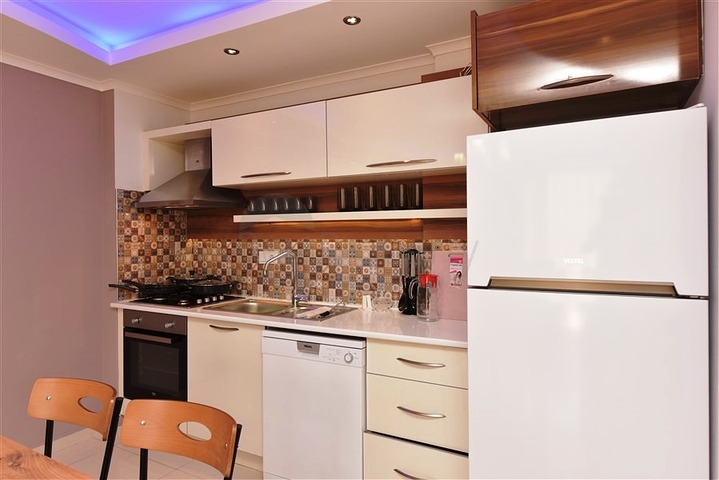 1+1 Wohnung im Stadtteil Mahmutlar, nur 350 Meter vom Meer entfernt 