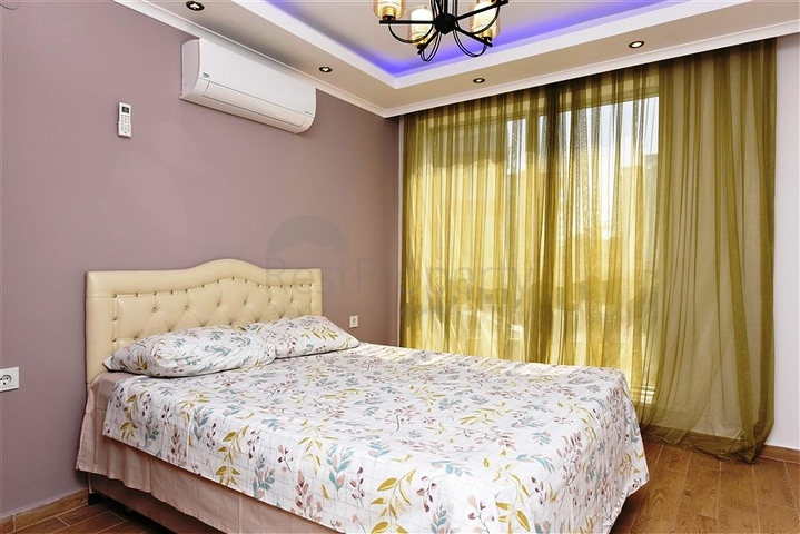 1+1 Wohnung im Stadtteil Mahmutlar, nur 350 Meter vom Meer entfernt 