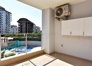 1+1 Wohnung im Stadtteil Mahmutlar, nur 350 Meter vom Meer entfernt 