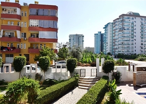 1+1 Wohnung im Stadtteil Mahmutlar, nur 350 Meter vom Meer entfernt 