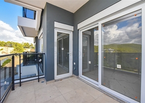 1+1 Wohnung in einem neuen Komplex im Stadtteil Avsallar