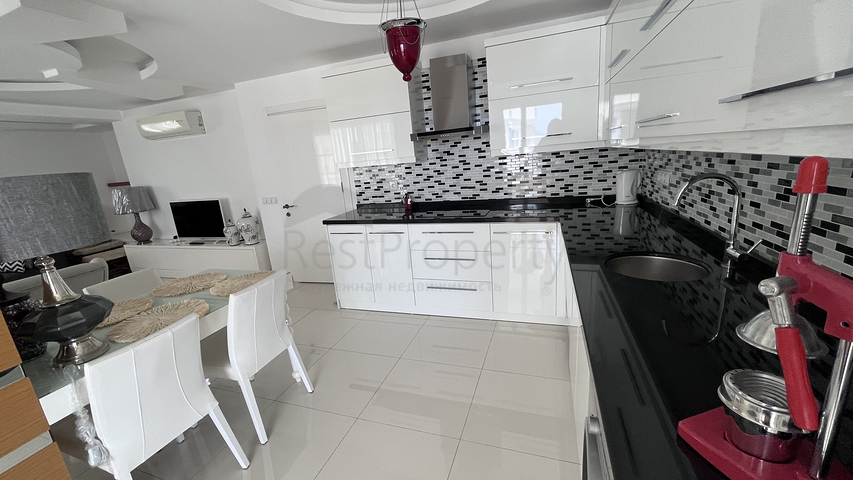 Schicke Duplex 3+1 im Komplex