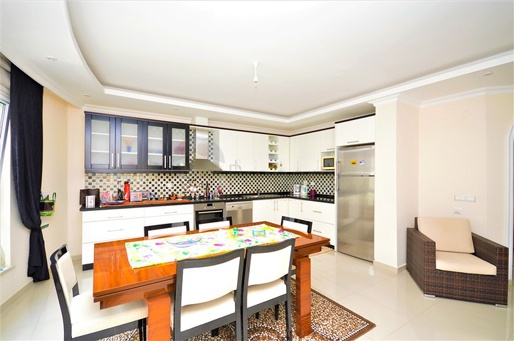 Duplex-Penthouse 3+1 100 m vom Meer entfernt