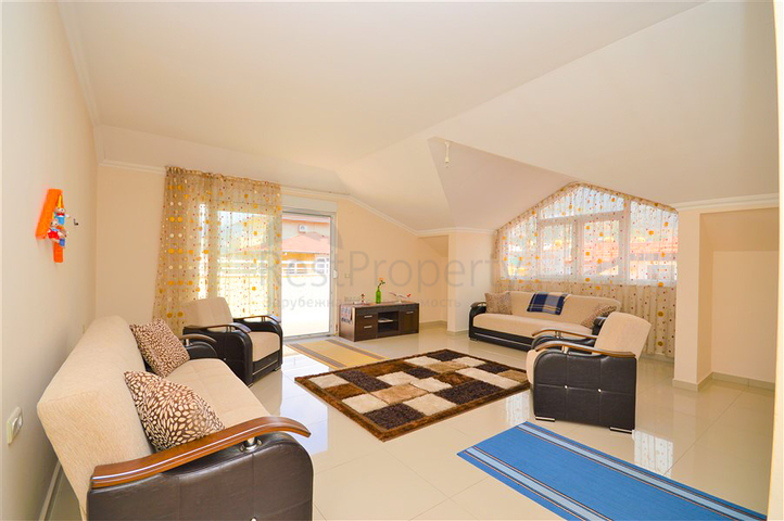 Duplex-Penthouse 3+1 100 m vom Meer entfernt