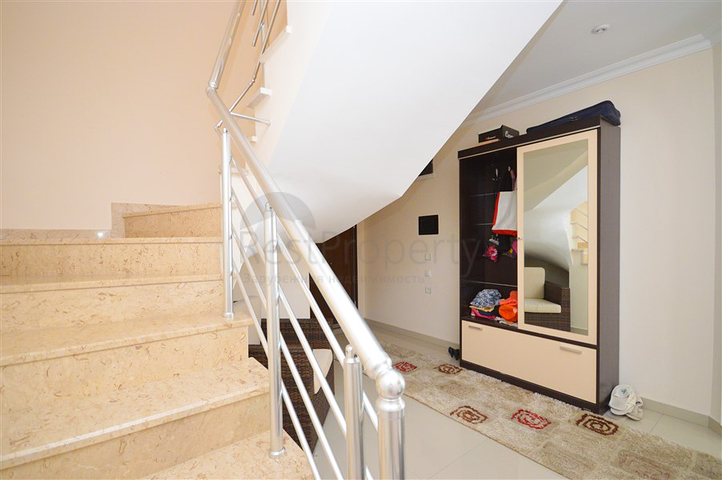 Duplex-Penthouse 3+1 100 m vom Meer entfernt