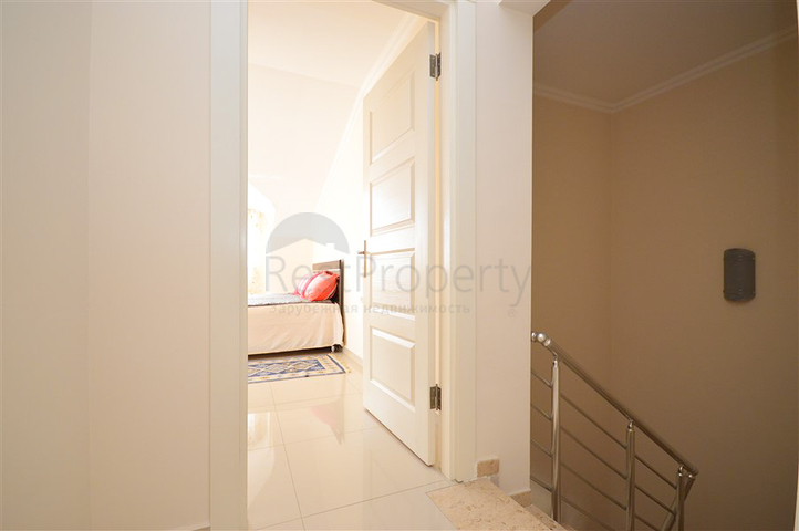 Duplex-Penthouse 3+1 100 m vom Meer entfernt