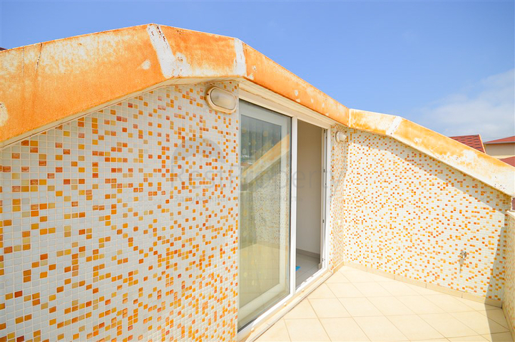 Duplex-Penthouse 3+1 100 m vom Meer entfernt