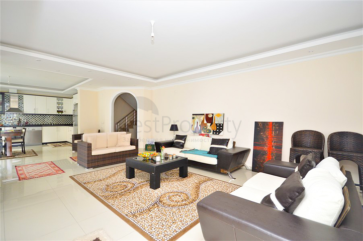 Duplex-Penthouse 3+1 100 m vom Meer entfernt