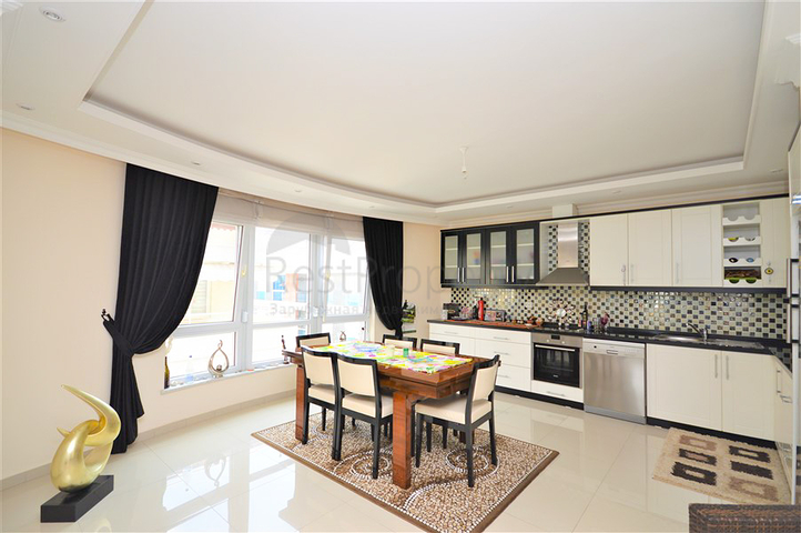 Duplex-Penthouse 3+1 100 m vom Meer entfernt