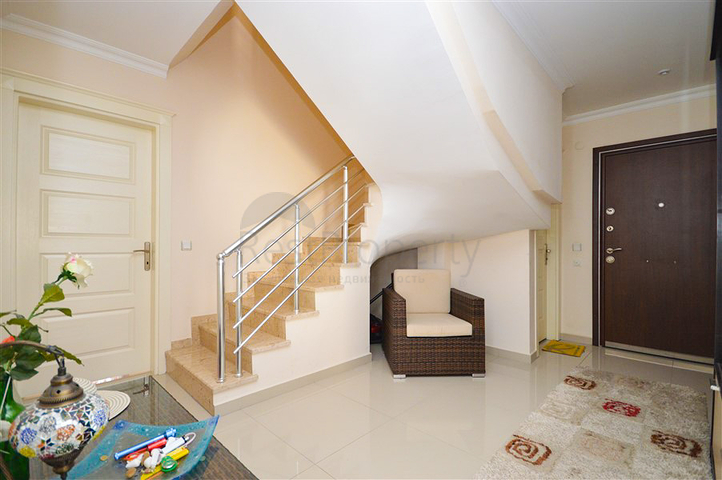 Duplex-Penthouse 3+1 100 m vom Meer entfernt