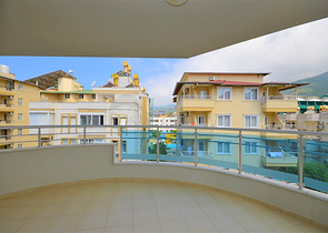 Duplex-Penthouse 3+1 100 m vom Meer entfernt