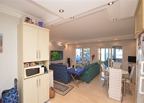 Gemütliche 2+1 Wohnung mit eigenem Gartengrundstück