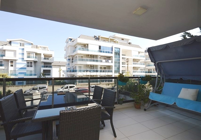 Geräumige Dreizimmerwohnung mit separater Küche im Stadtteil Oba