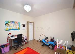 Geräumige Dreizimmerwohnung mit separater Küche im Stadtteil Oba