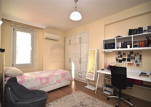 Geräumige Dreizimmerwohnung mit separater Küche im Stadtteil Oba