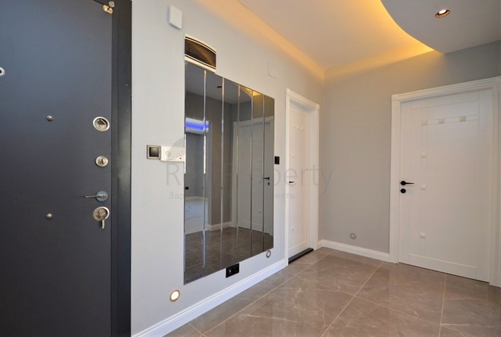 Präsentiert Ihnen eine 1+1 Wohnung zu Fuß zum Meer in der Nähe von Oba