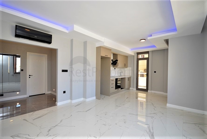 Präsentiert Ihnen eine 1+1 Wohnung zu Fuß zum Meer in der Nähe von Oba